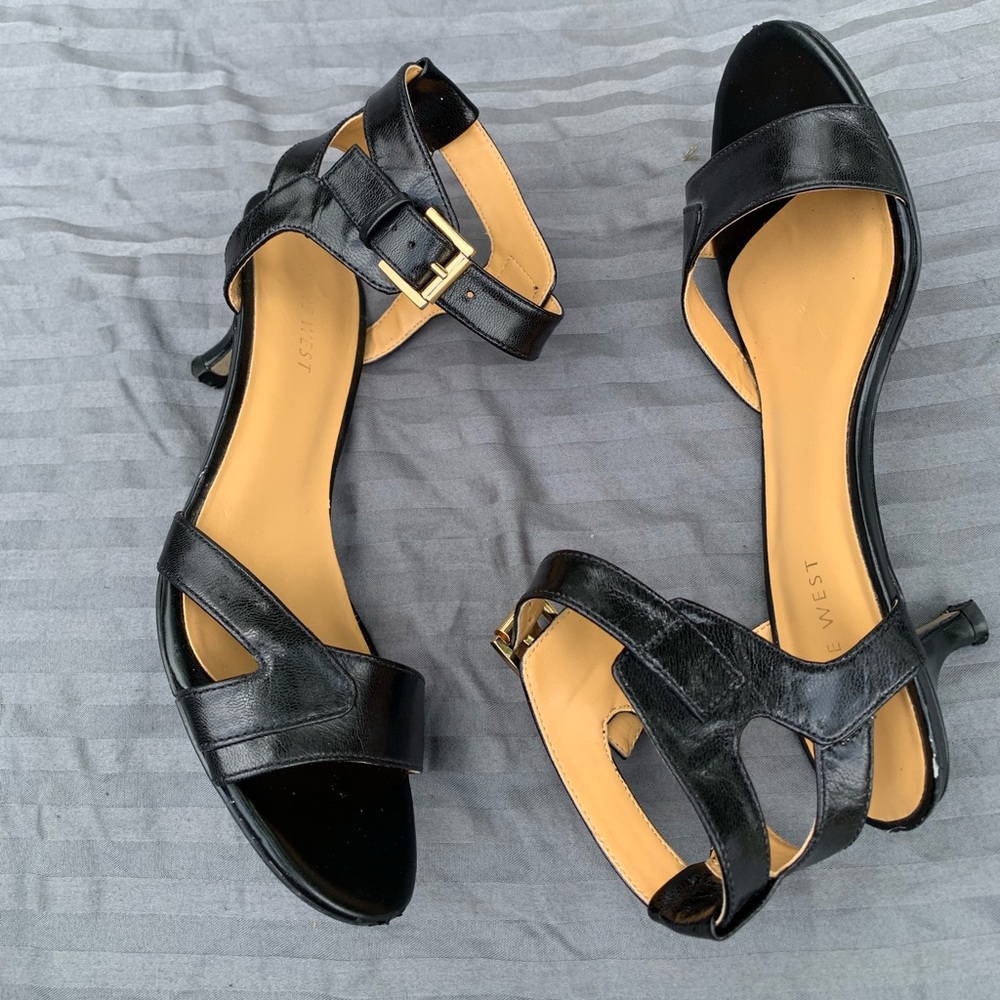 Ladies Nine West Kitten Heel Strappy Shoe size 6m